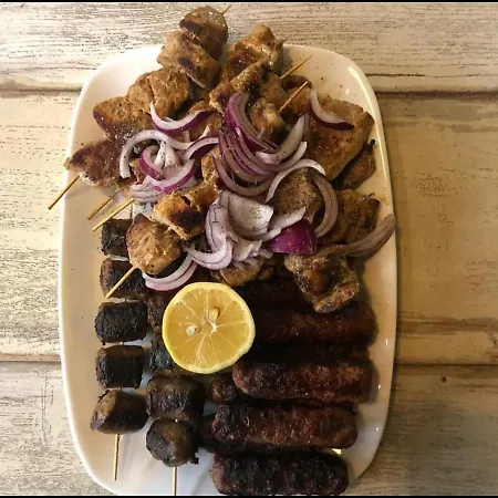 Pazari Vjeter فندق 3*